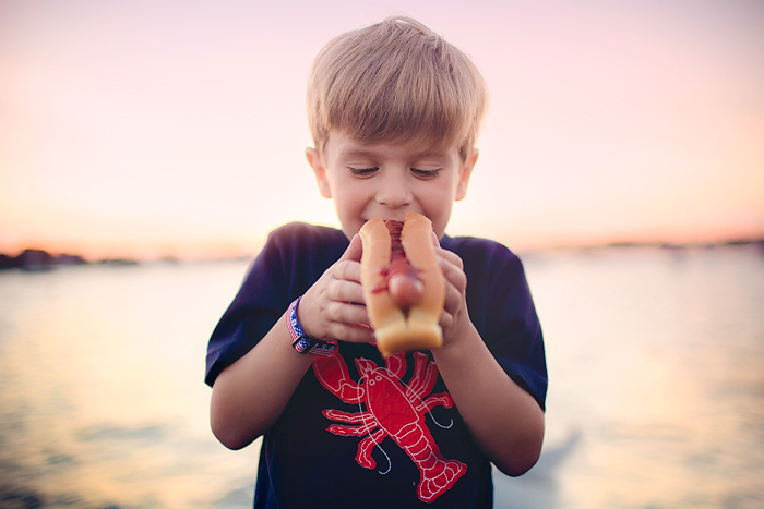 TracySweeney_ElanStudio_boy_eating_summer_hotdog_1