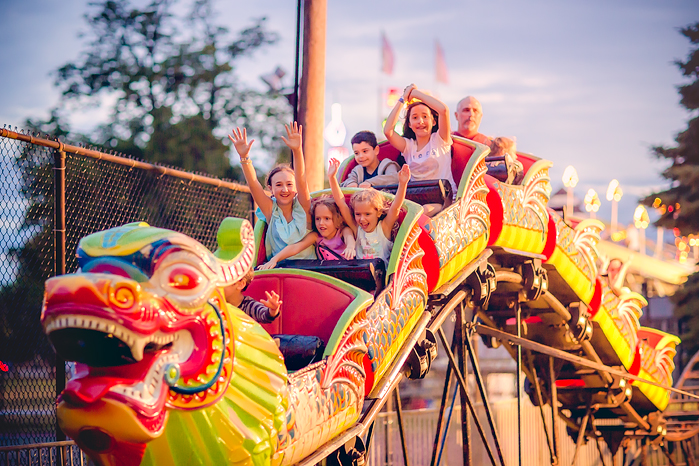 She ride like a carnival. Аттракцион карнавал. Детская аттракцион карнавал. Аттракцион карнавал СССР.. Аттракцион карнавал как он выглядит.