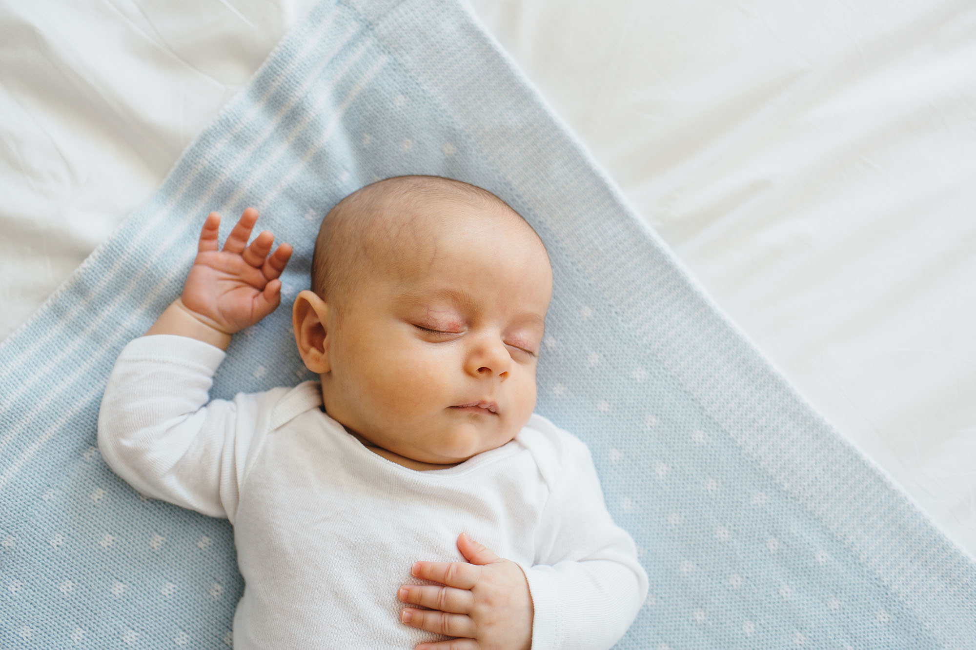 newborn lifestyle photography, Beth Ann Fricker, master bedroom, infant portrait, newborn baby